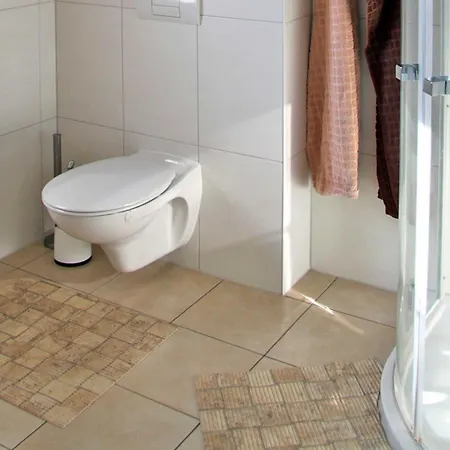 Rotes Im Fischerdorf Ferienhaus Freest